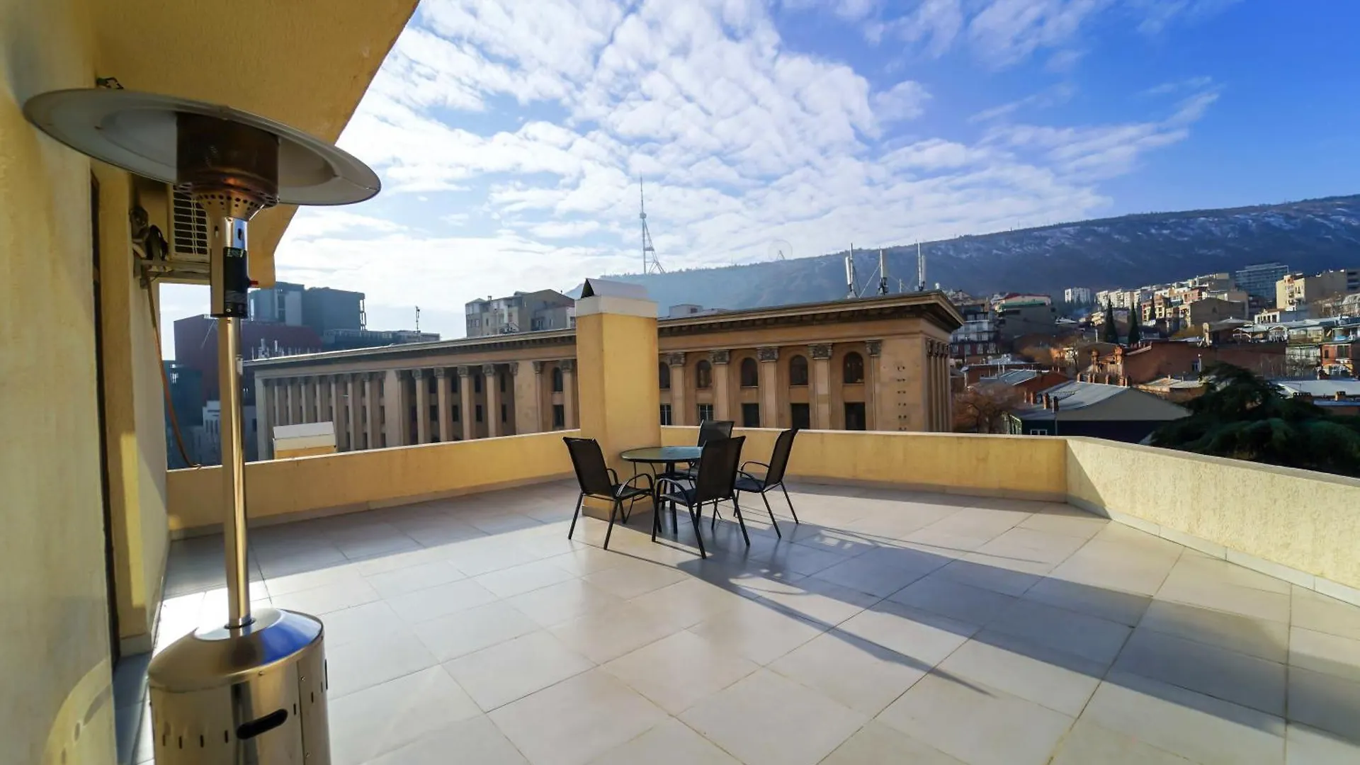 New Penthouse On Avenue Melikishvili, City Center Tbilisi