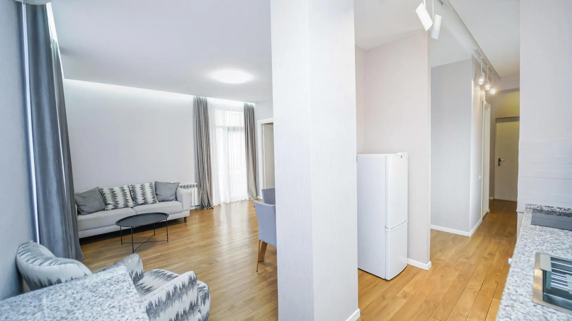 New Penthouse On Avenue Melikishvili, City Center Tbilisi