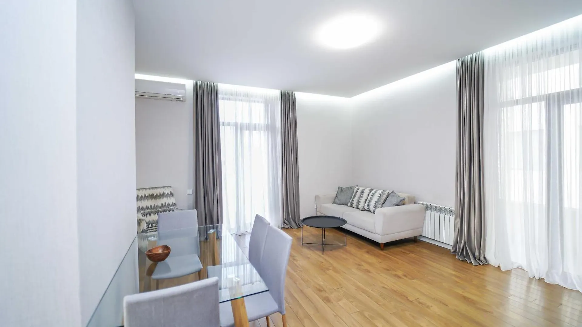 New Penthouse On Avenue Melikishvili, City Center Tbilisi Georgia