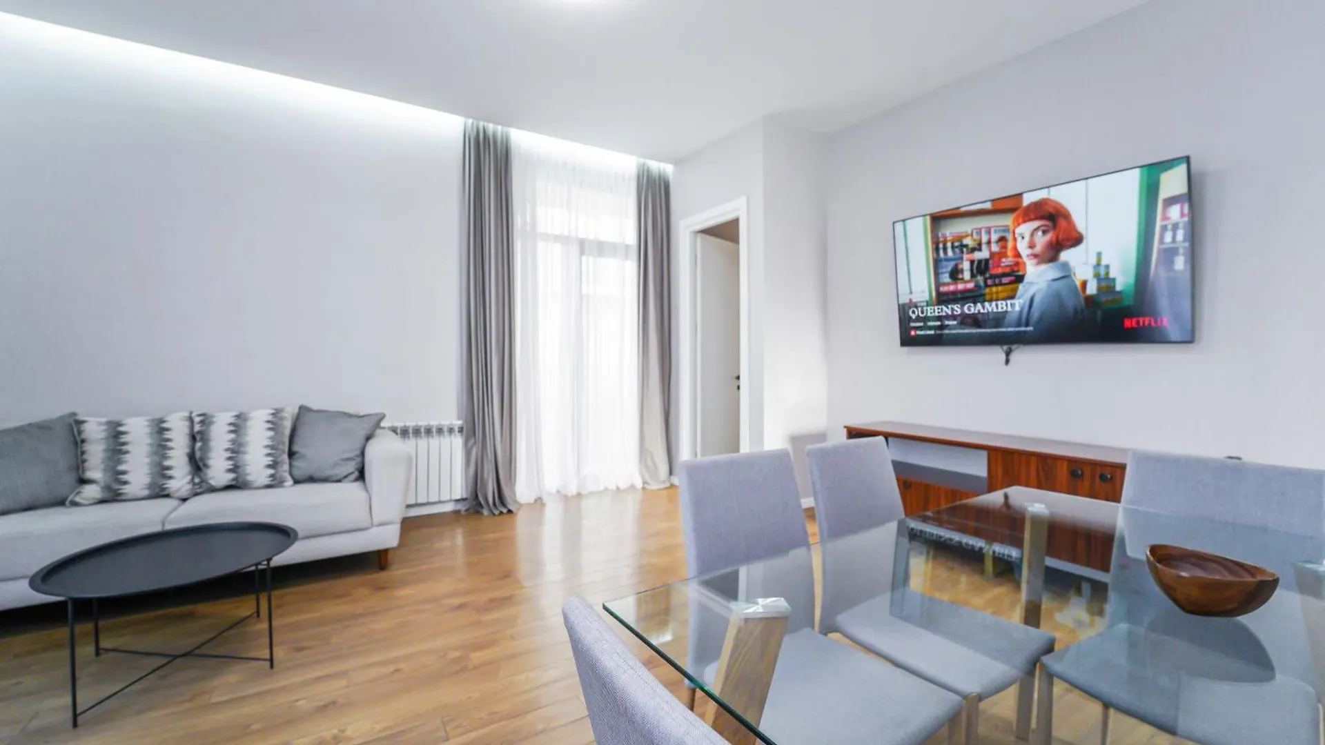 New Penthouse On Avenue Melikishvili, City Center contacts